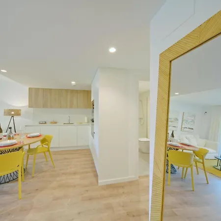 Essential By Interhome * Γιαβέα